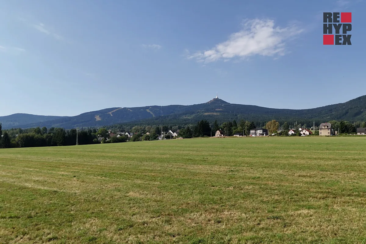 Prodej komerčního pozemku 4943 m²
